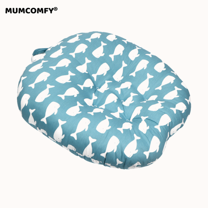 Cocon bébé motif Baleines Blanches fond Navy